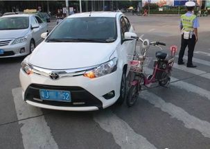 汽车摩擦了赔多少